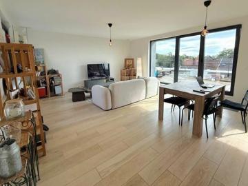 Calevoet / Lycée Français: Penthouse/Low energy