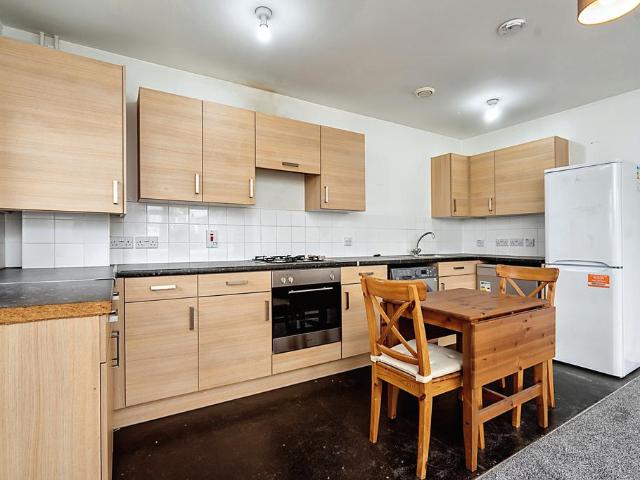 Caley Court, 12 Erskine Road, London. 2 bed house to rent £1,900 pcm £438 pw