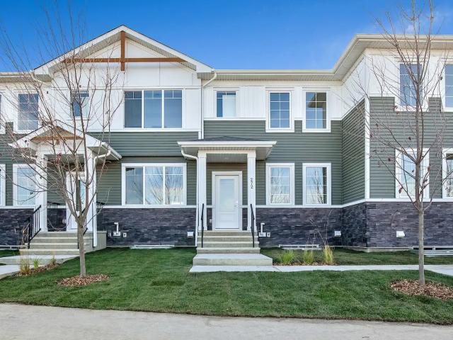 Calgary Townhome in New NW Community Pets Negotiable