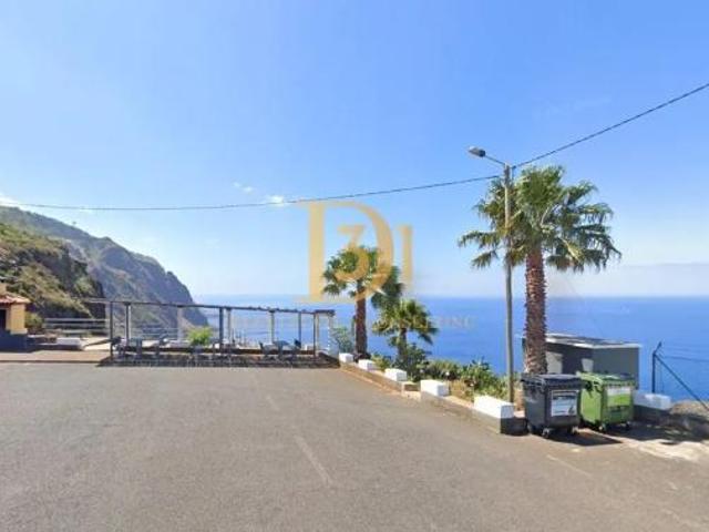 Calheta Madeira 9225 210 105465553