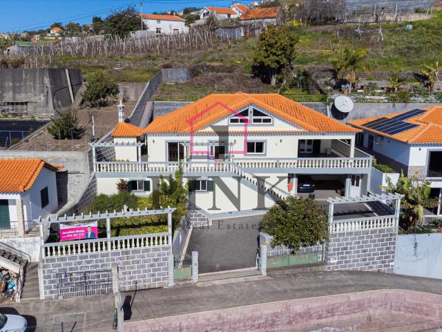 Calheta | T3 Vista Mar + Terreno 320m² Estreito Da Calheta