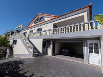 Calheta | T3 Vista Mar + Terreno 320m² Estreito Da Calheta