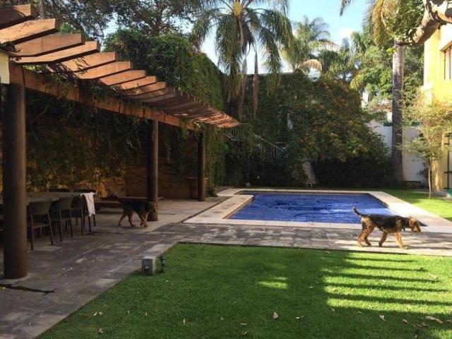 CÁLIDA CASA CON ALBERCA Y JARDINES EN LA COL SEATTLE