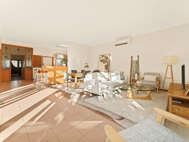 California Bungalow Charm Primed For Its Next Chapter!