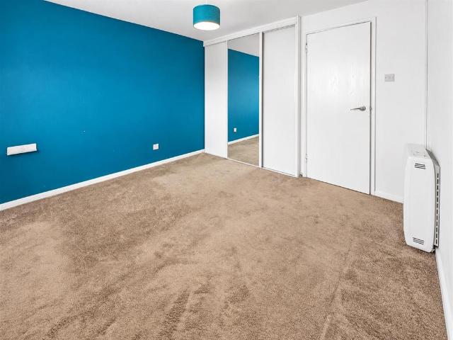 California Close, Highwoods. 2 bed apartment to rent £1,050 pcm £242 pw