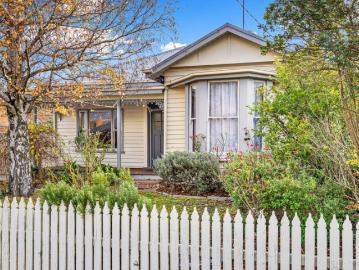 Californian Bungalow With More Than Meets The Eye!