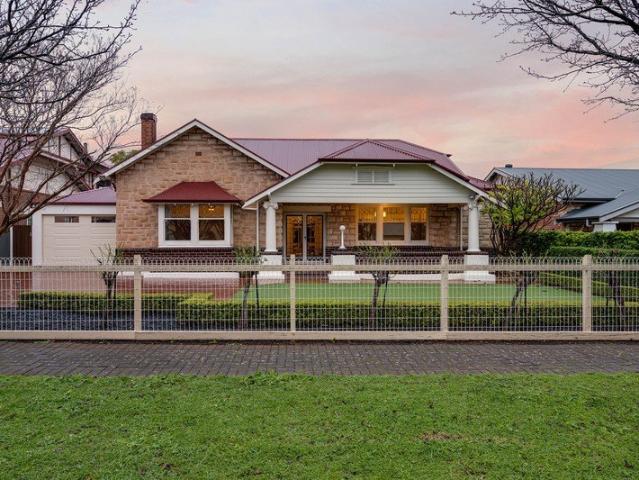 Californian Bungalow with Pool, Court & Inner Eastern Status