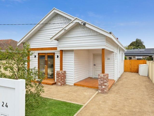 Californian Bungalow Charm, Opposite Richmond Reserve