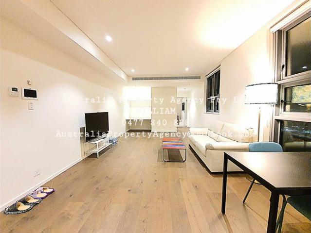 CALL WILLIAM ON 0477840888 FOR PROPERTY INSPECTION HIGH LEVEL APARTMENT IN DARLING SQUARE WITH VIEW 1 BED + 1 STUDY NOOK WITH BUILT IN WARDROBE