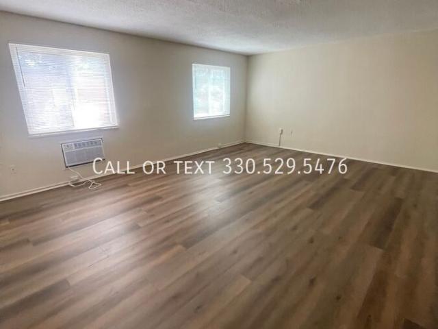 CALL 330 529 5476 TO SCHEDULE A SHOWING!