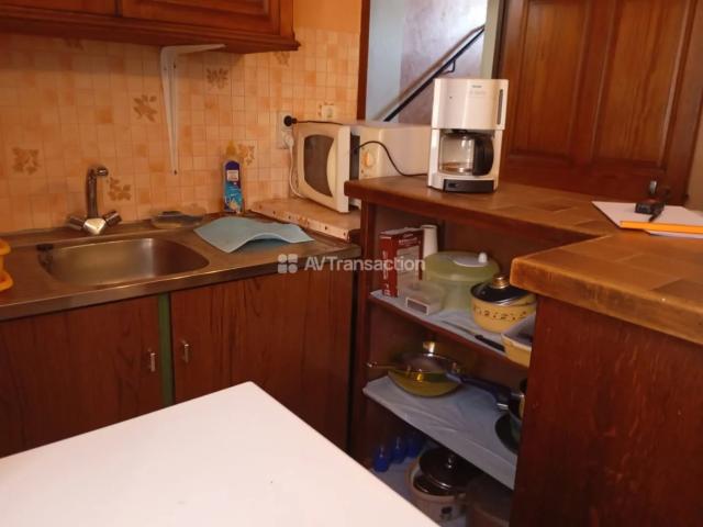 CALLAS: A LOUER Appartement de 2 pièces 33m2, balcon