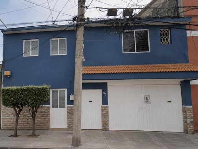 CASA EN VENTA CALLE 11 | MOCTEZUMA 1ª SECCIÓN
