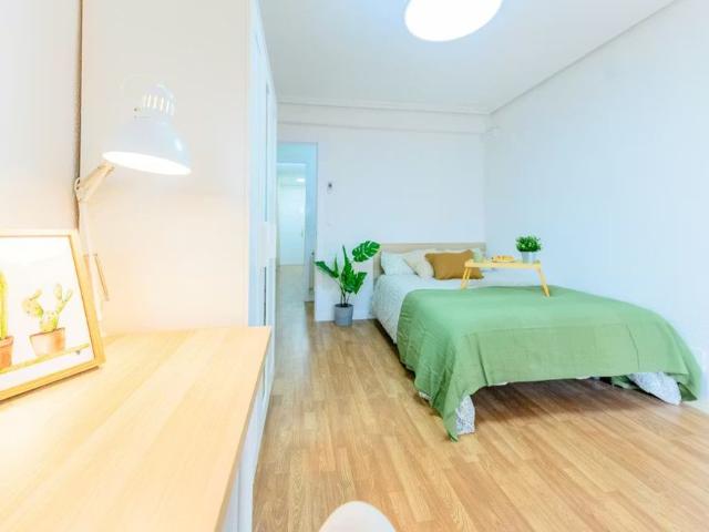 Calle Toledo, Getafe, Community of Madrid 28901