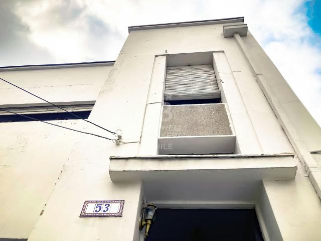 Calle tranquila cercana a Barrio Italia | 5 dormitorios por 15000.00 en Providencia