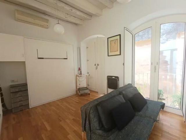 Calle Virgen de la Alegría, Sevilla, Andalusia 41004