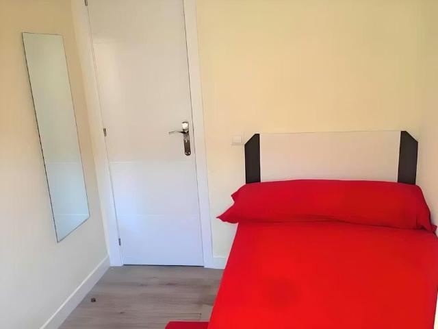 Calle Alicante, Getafe, Community of Madrid 28903