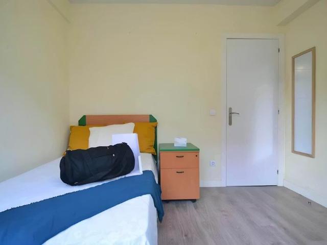 Calle Alicante, Getafe, Community of Madrid 28903