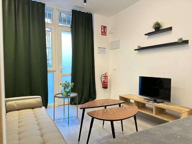 Calle Alverja, Madrid, Community of Madrid 28011