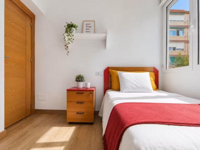 Calle Amapola, Getafe, Community of Madrid 28903