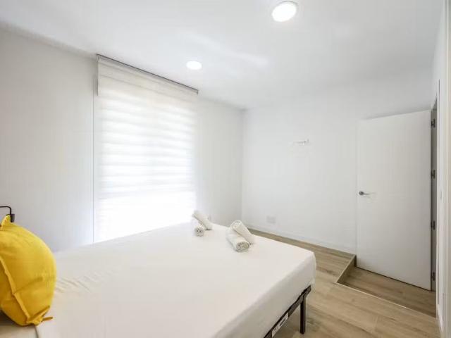 Calle Ayamonte, Madrid, Community of Madrid 28025