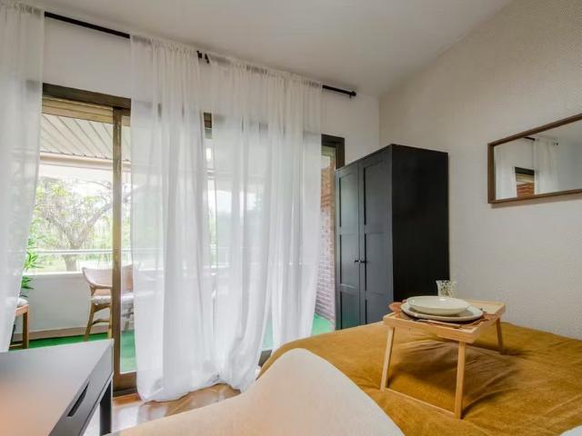 Calle Berna, Pozuelo de Alarcón, Community of Madrid 28224