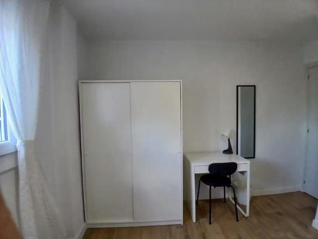 Calle Besolla, Madrid, Community of Madrid 28025
