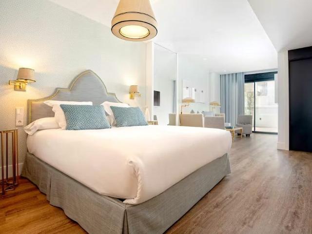 Calle Betis, Sevilla, Andalusia 41010