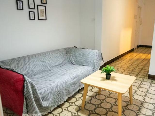 Calle Bustos Tavera, Sevilla, Andalusia 41003