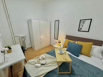 Calle Condes de Barcelona, Madrid, Community of Madrid 28019