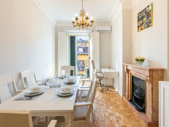 Calle de Toledo, Madrid, Community of Madrid 28005