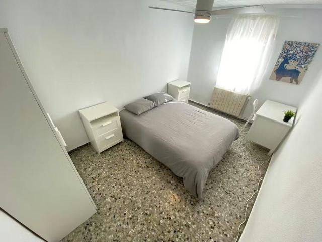 Calle de Tordegrillos, Madrid, Community of Madrid 28021