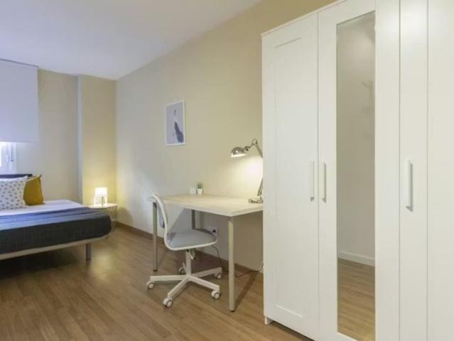 Calle de Turaco, Madrid, Community of Madrid 28011