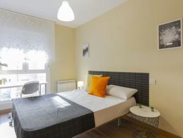 Calle de Turaco, Madrid, Community of Madrid 28011