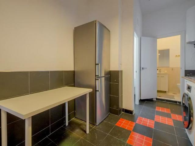 Calle de Abades, Madrid, Community of Madrid 28012