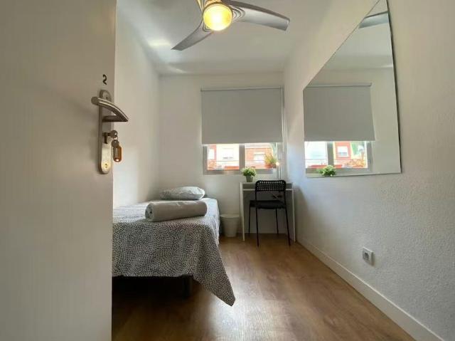 Calle de Almonacid, Madrid, Community of Madrid 28038