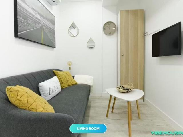Calle de Aldea del Fresno, Madrid, Community of Madrid 28045
