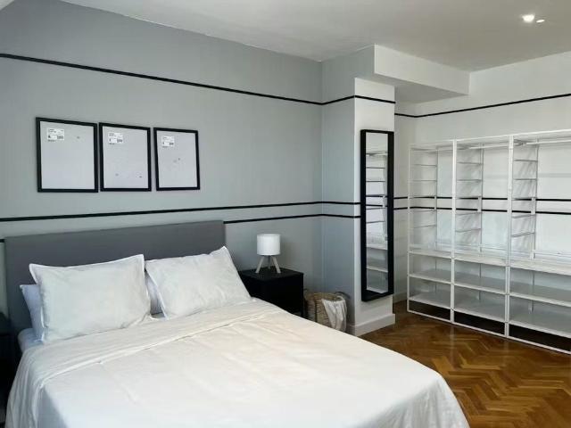 Calle de Alfredo Marqueríe, Madrid, Community of Madrid 28034