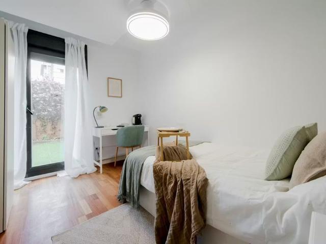 Calle de Ana de Austria, Madrid, Community of Madrid 28050