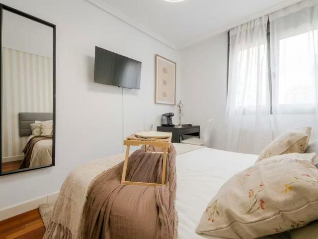 Calle de Ana de Austria, Madrid, Community of Madrid 28050