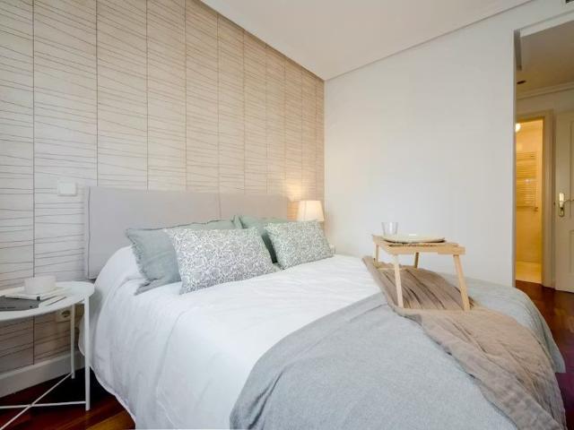 Calle de Ana de Austria, Madrid, Community of Madrid 28050