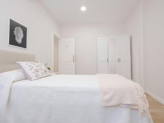 Calle de Antonio Prieto, Madrid, Community of Madrid 28026