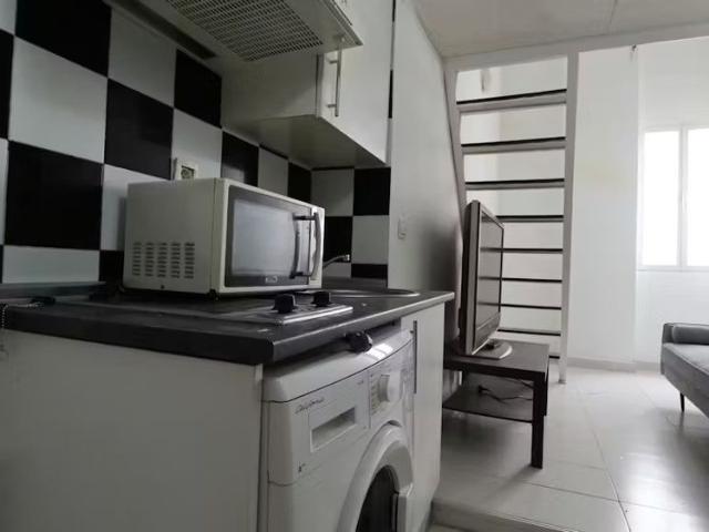 Calle de Antonio Zamora, Madrid, Community of Madrid 28011