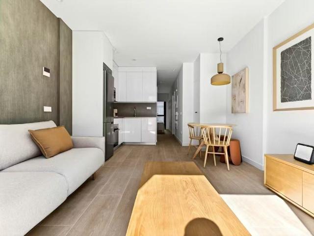 Calle de Anzuola, Madrid, Community of Madrid 28002