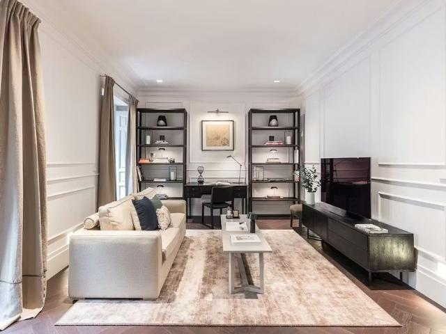 Calle de Argensola, Madrid, Community of Madrid 28004