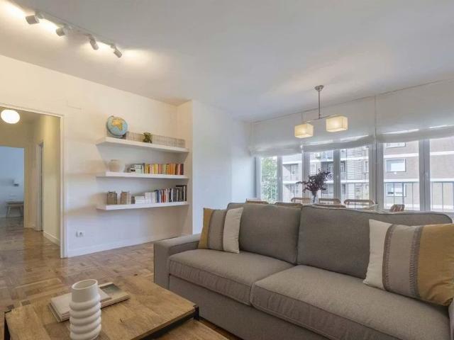 Calle de Arroyofresno, Madrid, Community of Madrid 28035