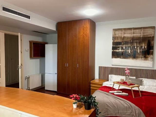 Calle de Arturo Soria, Madrid, Community of Madrid 28033