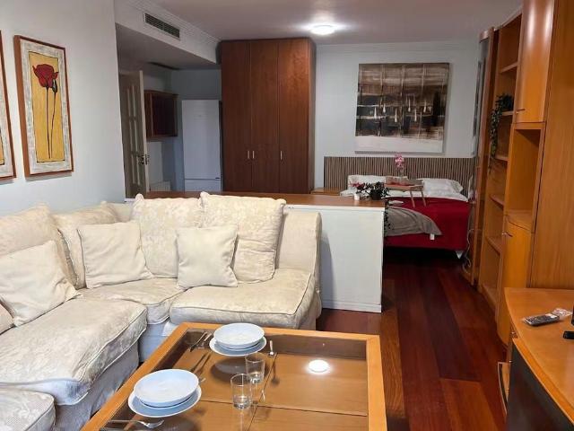 Calle de Arturo Soria, Madrid, Community of Madrid 28033
