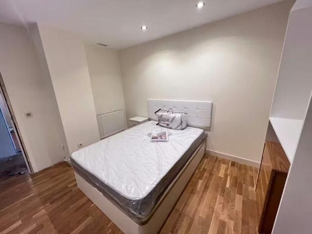 Calle de Basilio de Prado, Madrid, Community of Madrid 28035