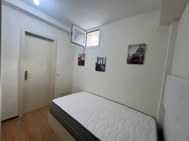 Calle de Basilio de Prado, Madrid, Community of Madrid 28035