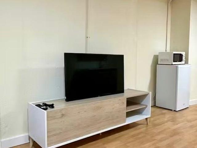Calle de Basilio de Prado, Madrid, Community of Madrid 28035